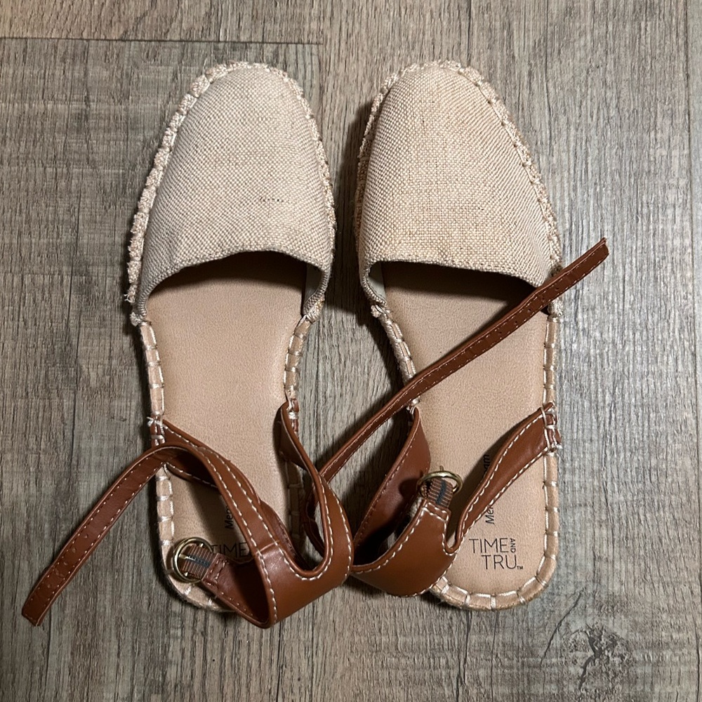 Time and Tru Foam Beige Espadrilles